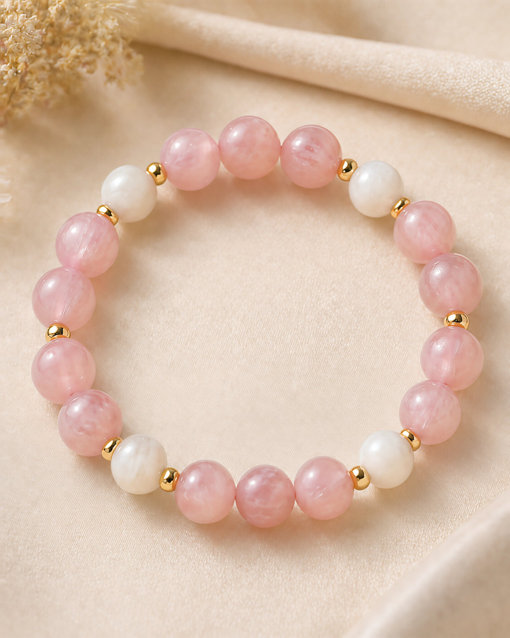 Amora Soft Glow Bracelet